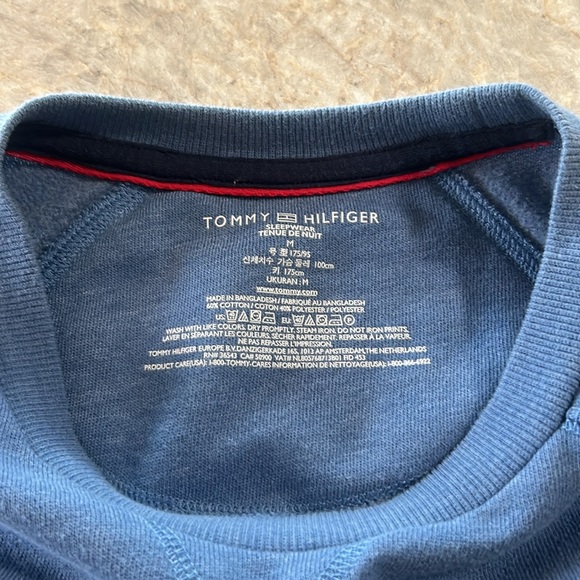 Men’s Tommy Hilfiger sweater - Picture 3 of 3